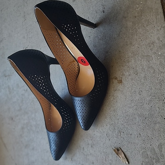 Jessica Simpson pumps - Picture 2 of 3